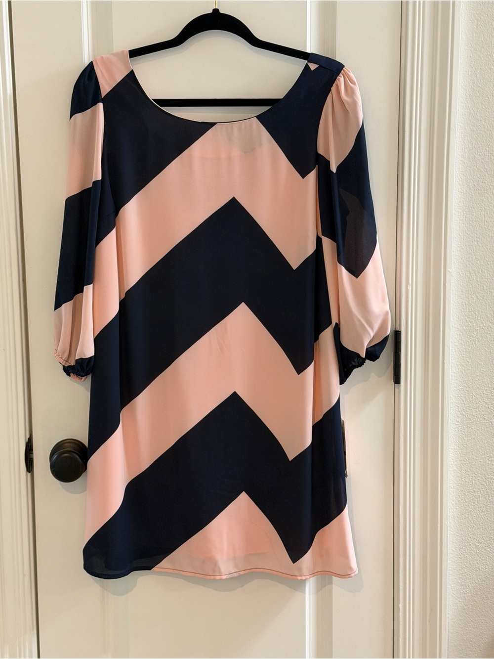 NWT GB Navy Blush Chevron Bow Back Shift Dress Size Large